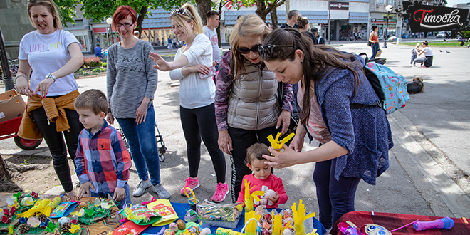 Организована хуманитарна продајна изложба ускршњих јаја и украса — „Дечији центар” Зајечар