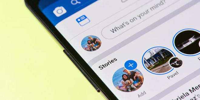 Facebook Stories на мобилном телефону