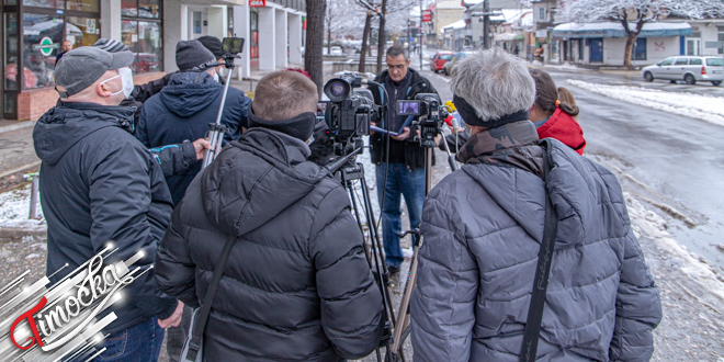 Др Ненад Ристовић вратио медаљу Вучић — Прес-конференција