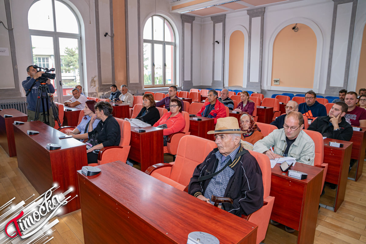 Потписивање уговора за доделу подстицаја за развој сточарства и пчеларства у 2023. години у Зајечару